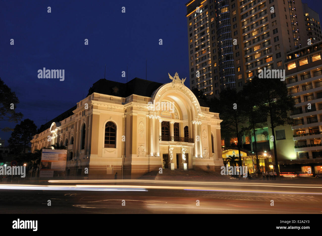 Vietnam, Saigon (Ho Chi Minh Ville), district 1, de l'opéra ou théâtre de la ville, construite en 1900 par les français, inspiré par le Petit Banque D'Images