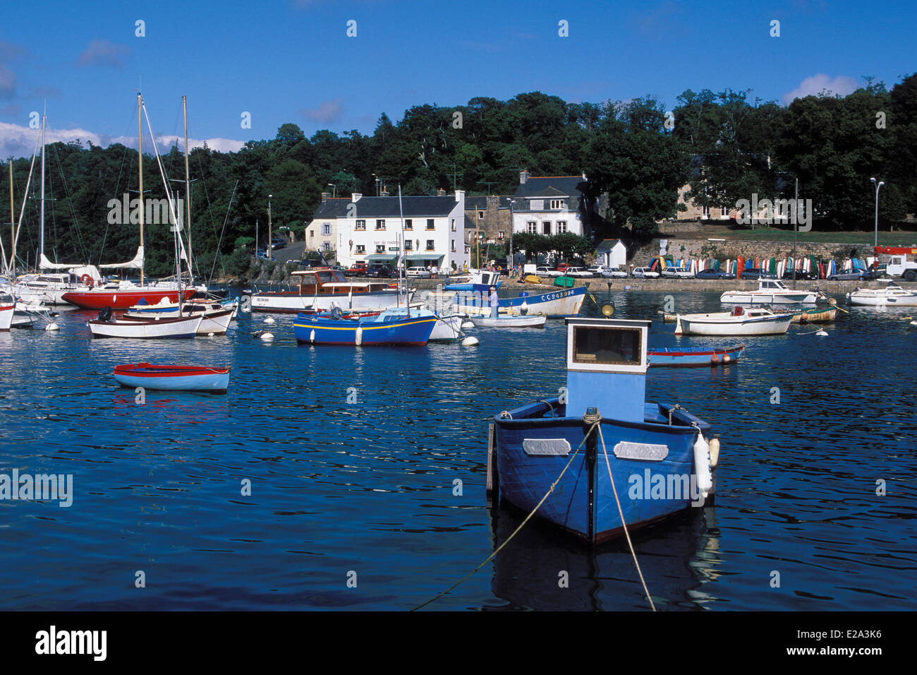 La France, Finistère, Riec sur Belon, port de Rosbras, la rivière l'Aven Banque D'Images La France, Finistère, Riec sur Belon, port de Rosbras, la rivière l'Aven Banque D'Images