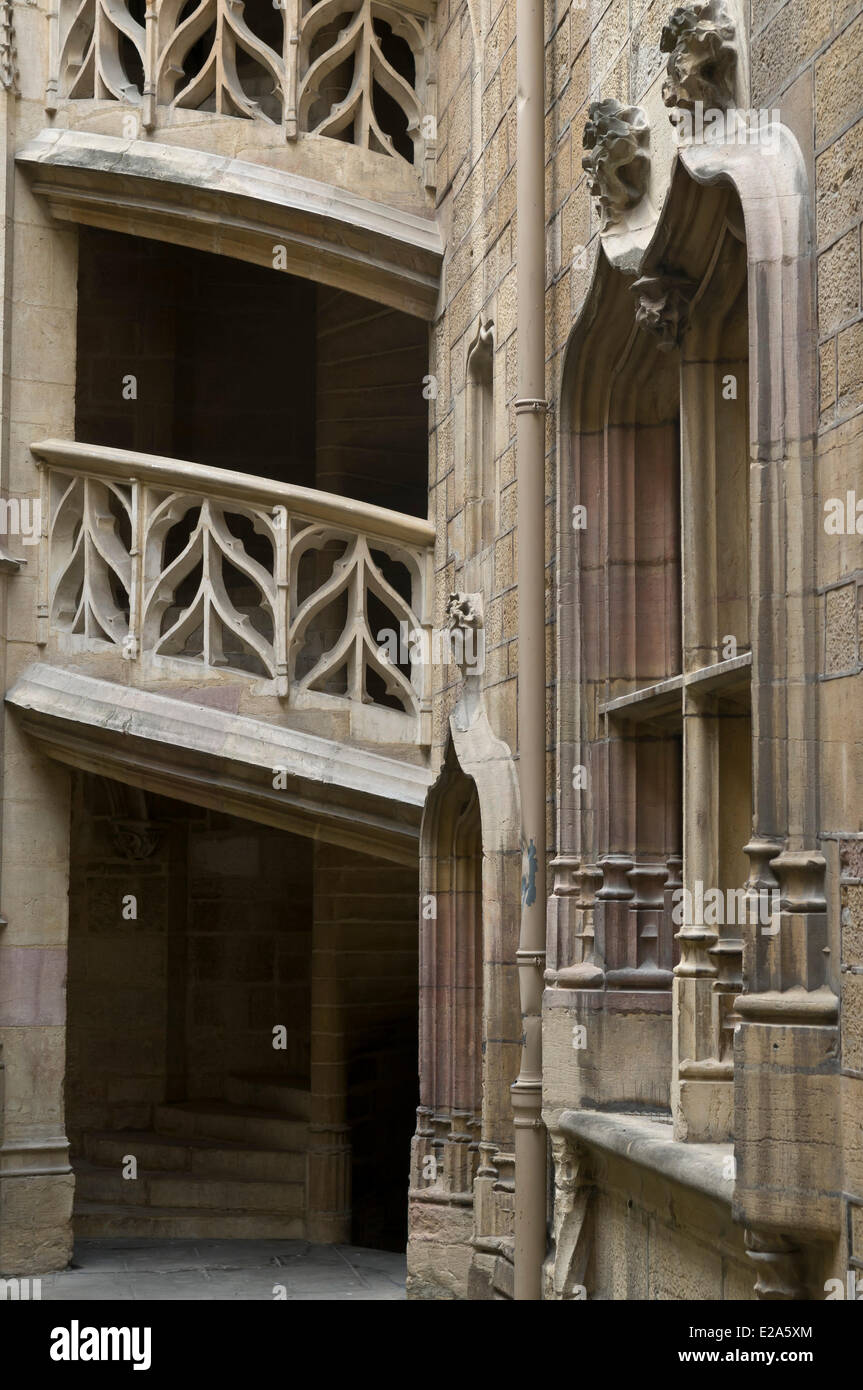 France, Côte d'Or, Dijon, escaliers en spirale de l'hôte hôte particulier cour Chambelant rue Forks Banque D'Images