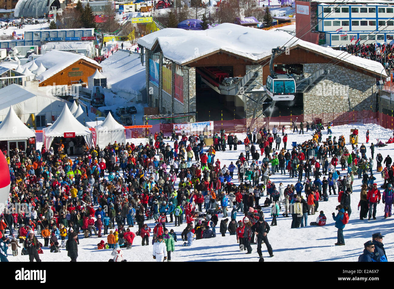 France, Savoie, Val d'Isère, route du critère, la Coupe du monde test super combiné homme sur la face olympique de Bellevarde Banque D'Images