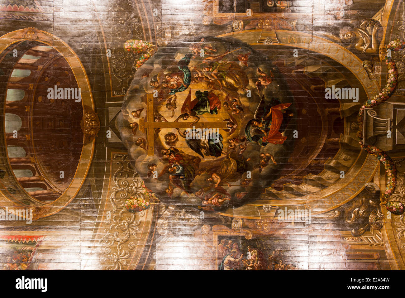 Portugal, Lisbonne, le 16ème siècle, l'église Saint-Roch, le plafond en bois peint. Banque D'Images