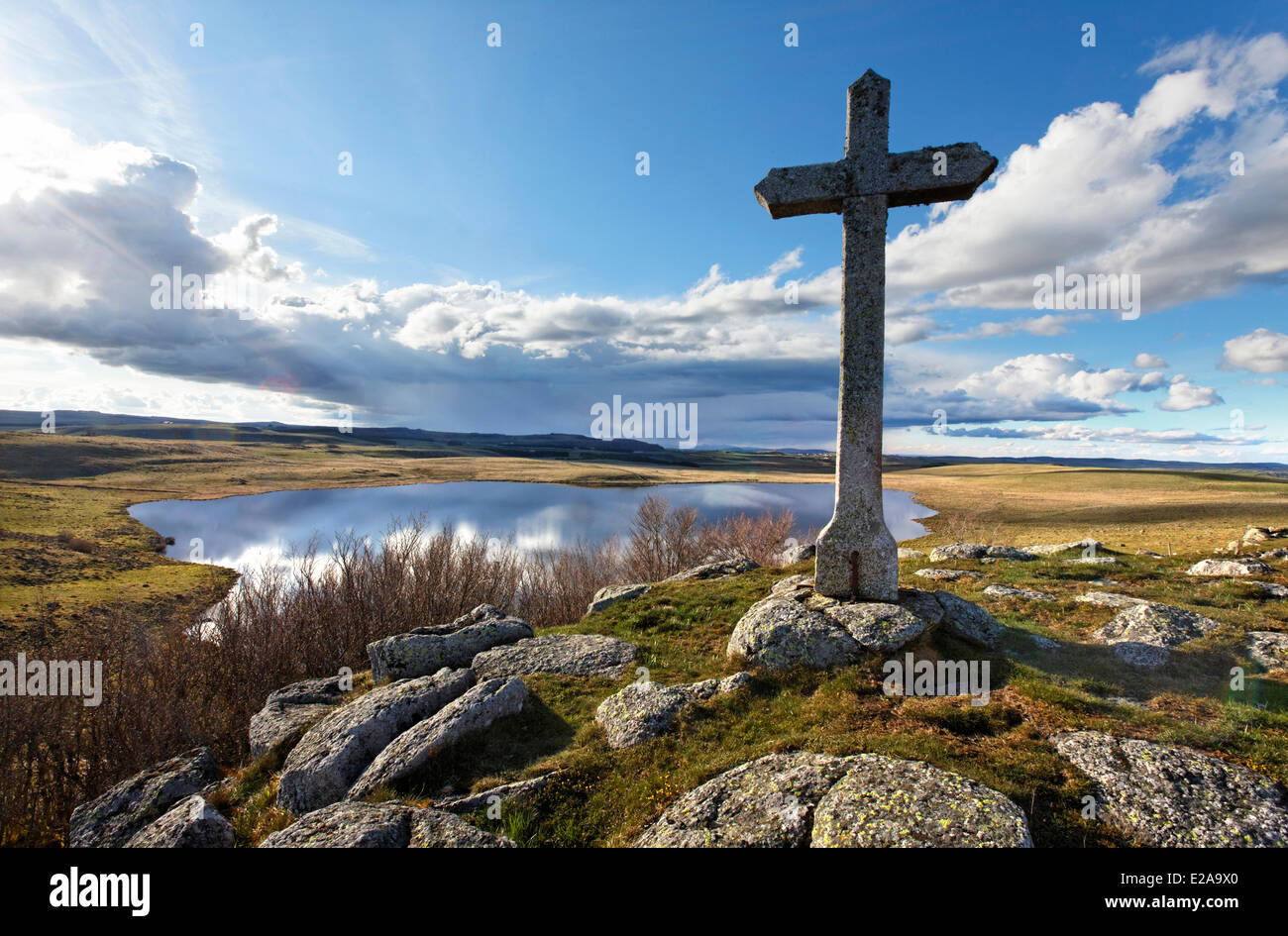 La France, la Lozère, l'Aubrac, le lac de Sainte Croix à Andeol sur la Route de Compostelle Banque D'Images