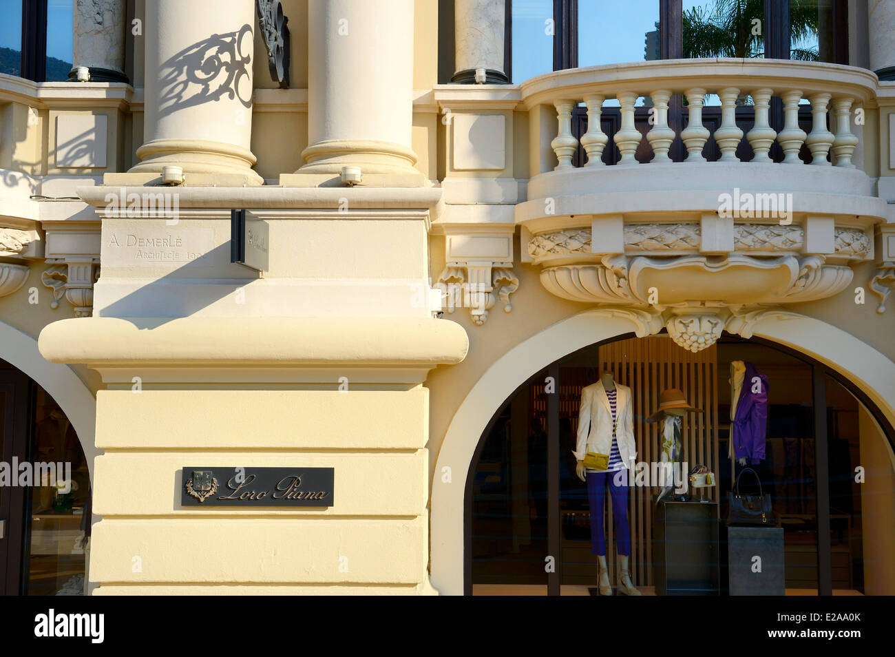 Principauté de Monaco, Monaco, Société des Bains de Mer de Monaco, Place du Casino (Casino square), un casino shop, obligatoire Banque D'Images