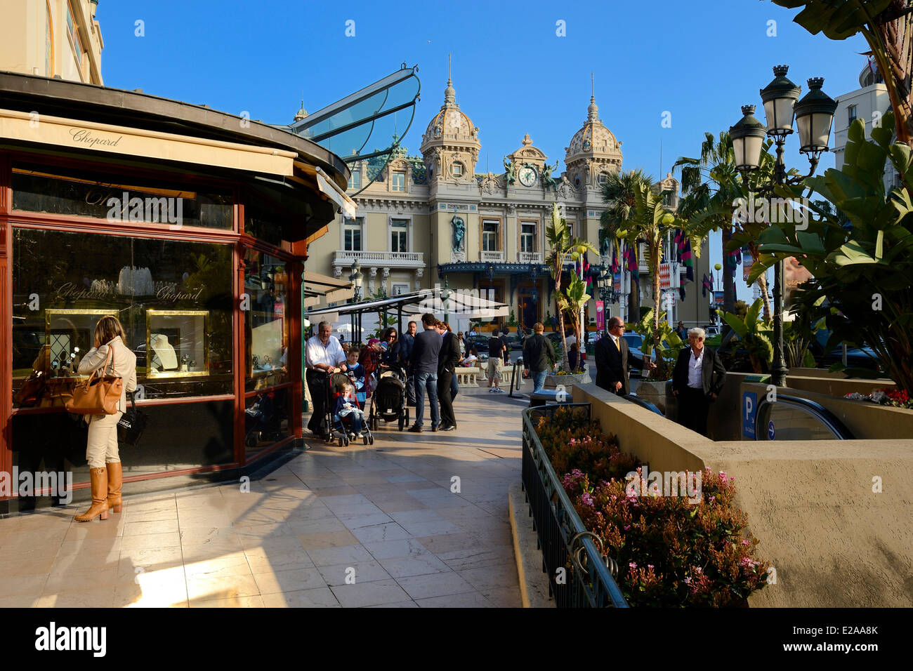 Principauté de Monaco, Monaco, Société des Bains de Mer de Monaco, Place du Casino (Casino square), Chopard Bijoux et Banque D'Images
