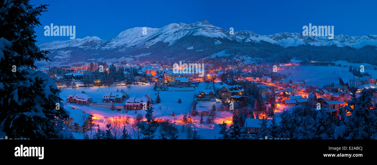 France, Isère, Parc Naturel Régional du Vercors (Parc Naturel Régional du Vercors), le village de Villard de Lans en hiver Banque D'Images