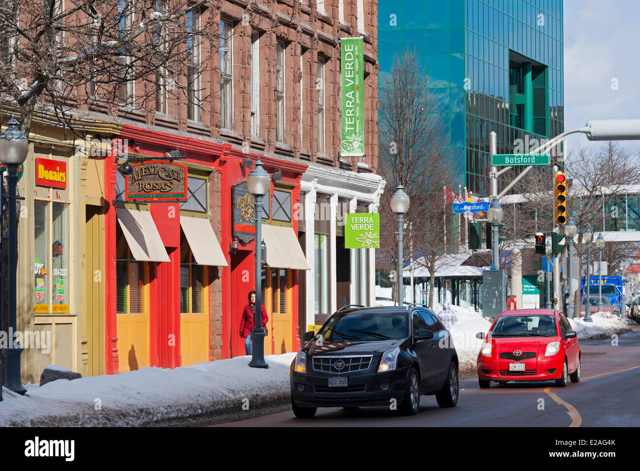 Canada, Province du Nouveau-Brunswick, Moncton, Rue Principale et ses boutiques colorées Banque D'Images