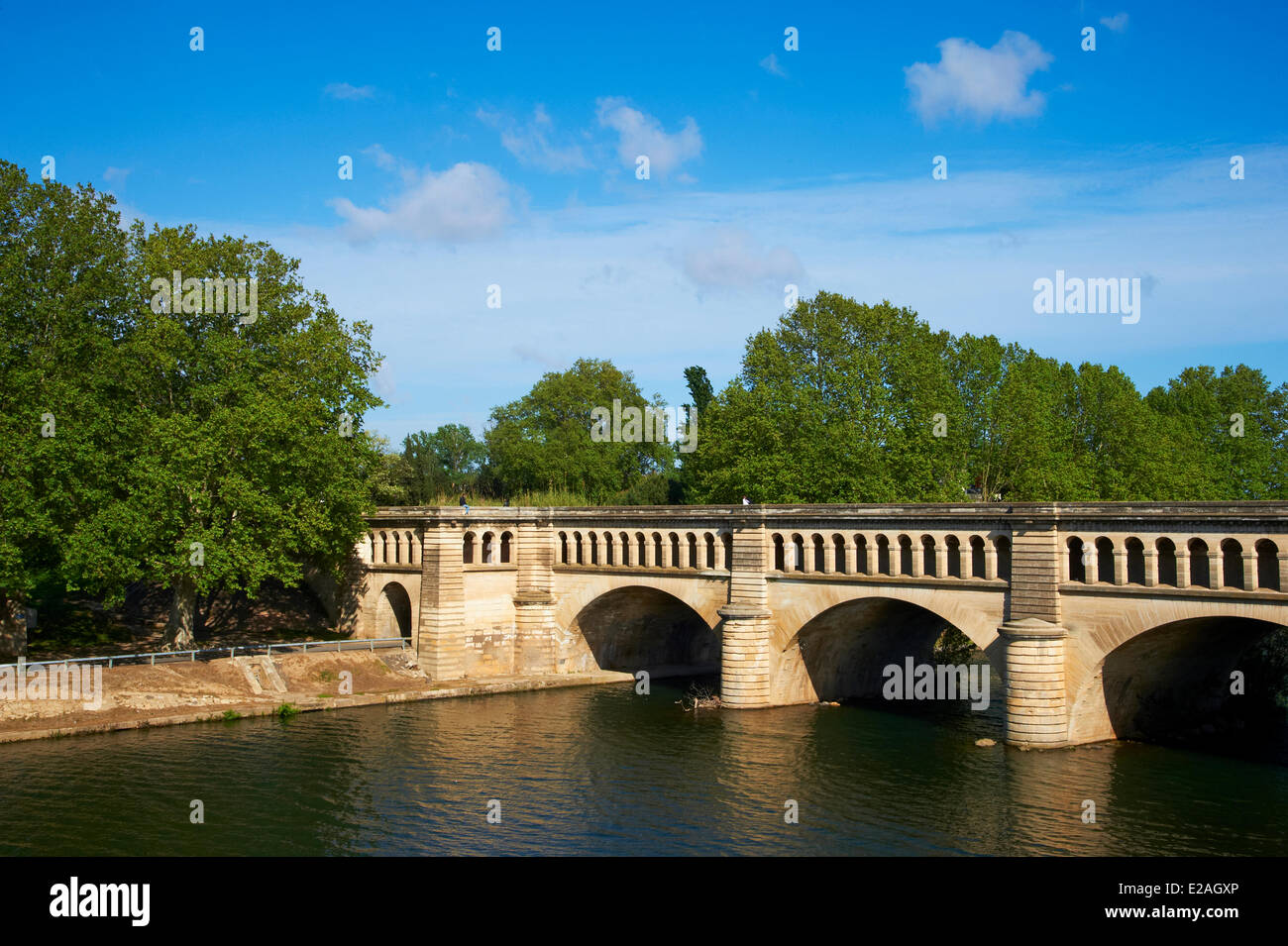 La France, l'Hérault, Béziers, Canal du Midi, classé au Patrimoine Mondial par l'UNESCO, l'aqueduc navigable Banque D'Images