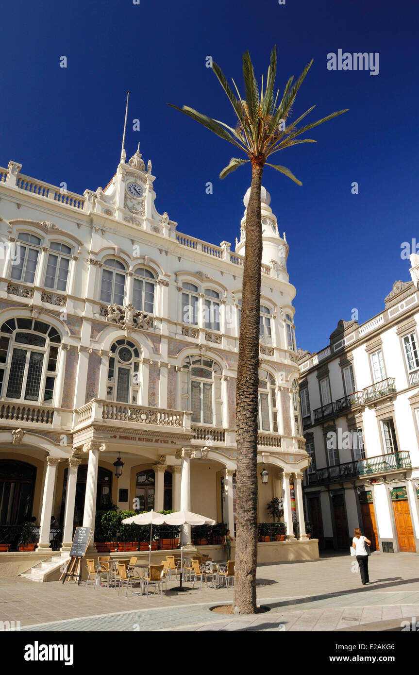 Espagne, Canaries, Gran Canaria, Las Palmas de Gran Canaria, Place Cairasco, façade de l'armoire littéraire Banque D'Images