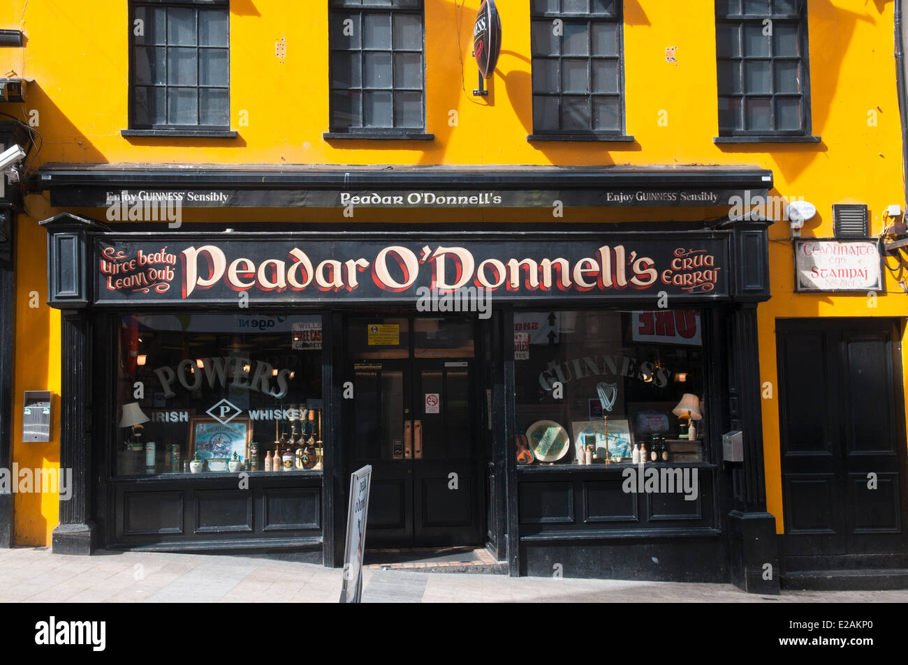 Royaume-uni, Irlande du Nord (Ulster), comté de Derry Derry, Londonderry, ou vieille ville, Peadar O'Donnell's pub Banque D'Images