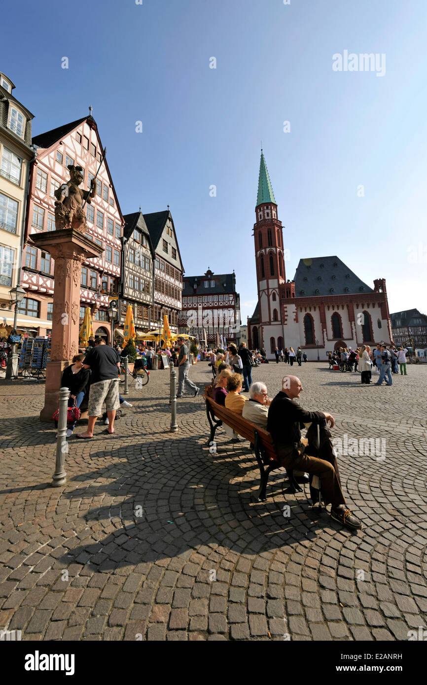 Allemagne, Hesse, Frankfurt am Main, Roemerberg (Römerberg) carré avec Nicolaikirche Banque D'Images
