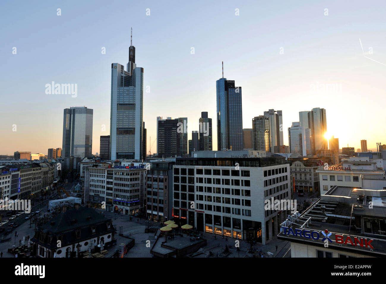 Allemagne, Hesse, Frankfurt am Main, Hauptwache, l'horizon avec des gratte-ciel Banque D'Images