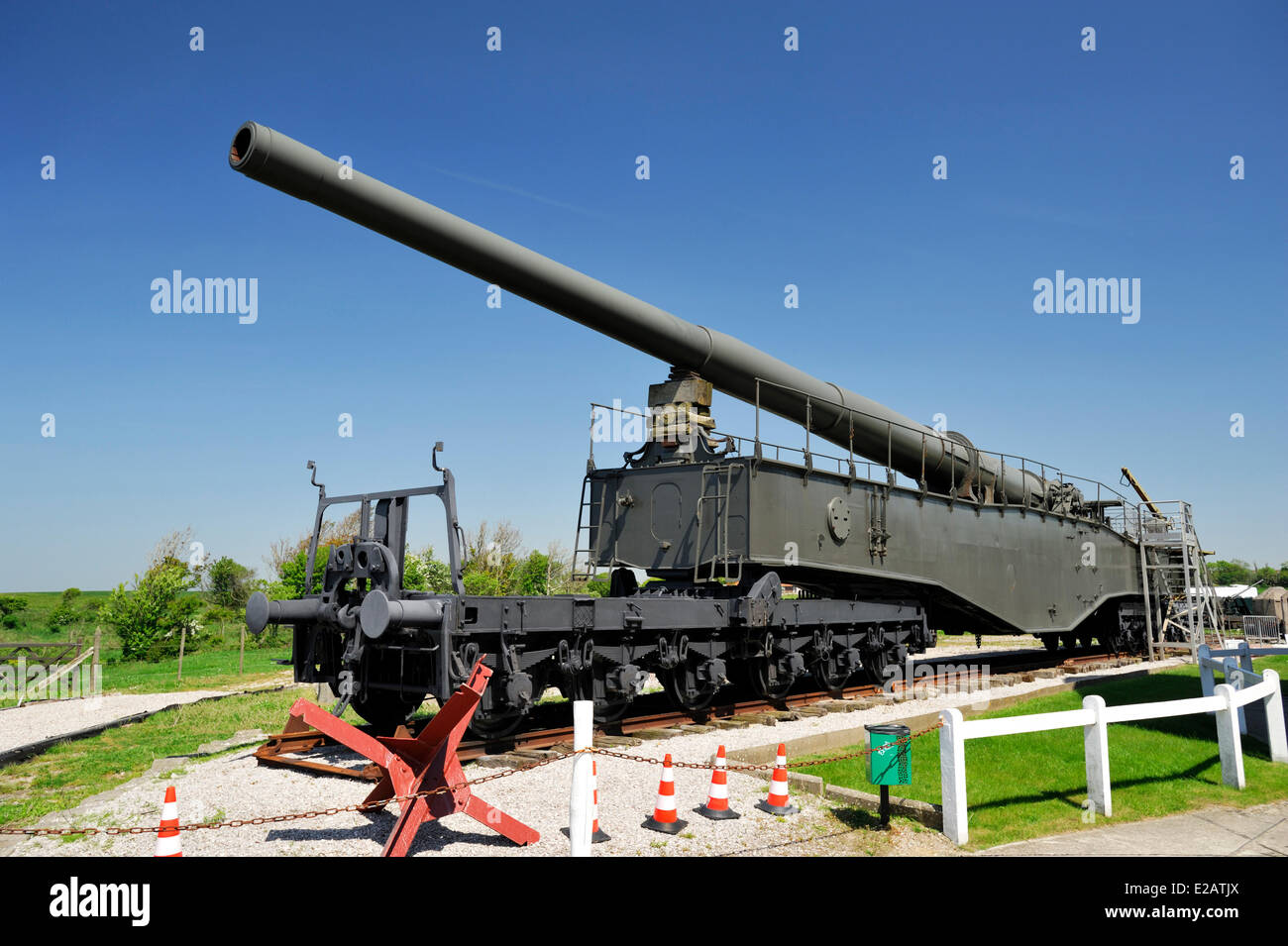 France, Pas-de-Calais, Audinghen, Musée du Mur de l'Atlantique, batterie  Todt, Canon allemand K5 de 280mm sur rail Photo Stock - Alamy