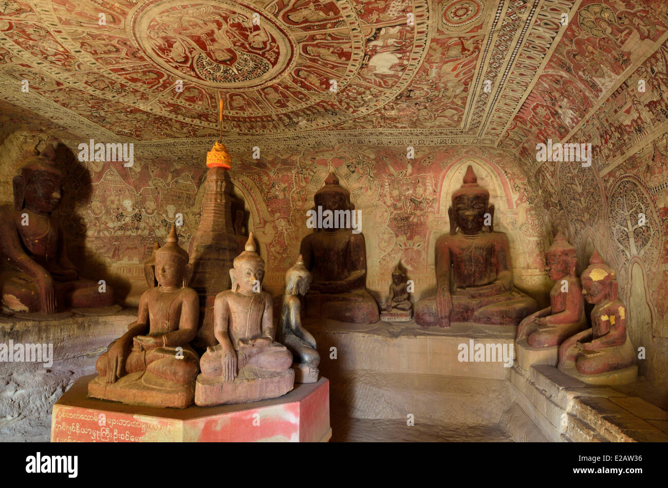 Myanmar (Birmanie), Rhône-Alpes, Monywa, Po Win Daung grottes, troglodytics temple du 14 ème siècle. Banque D'Images