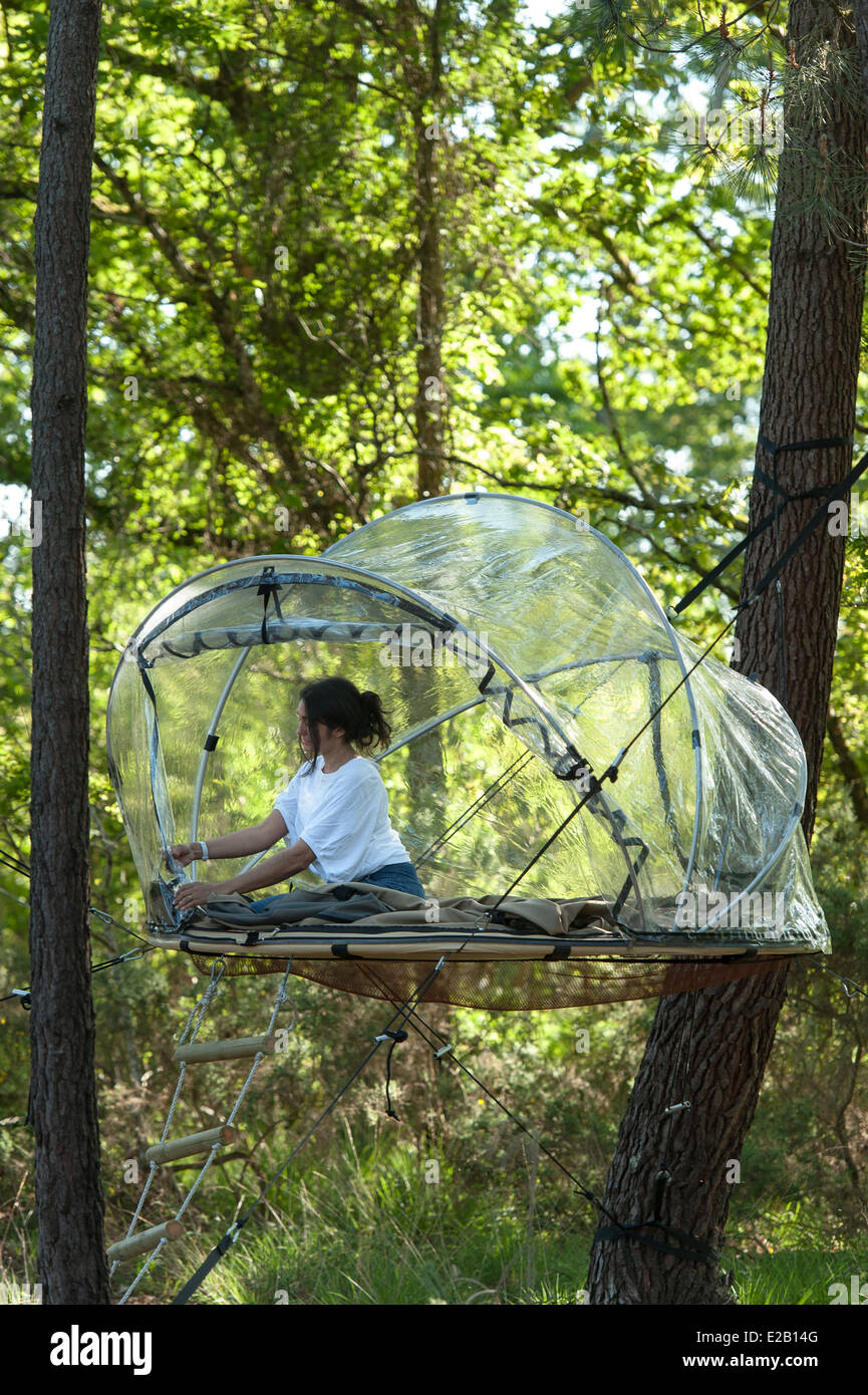 Bubble tent in campsite Banque de photographies et d'images à haute  résolution - Alamy