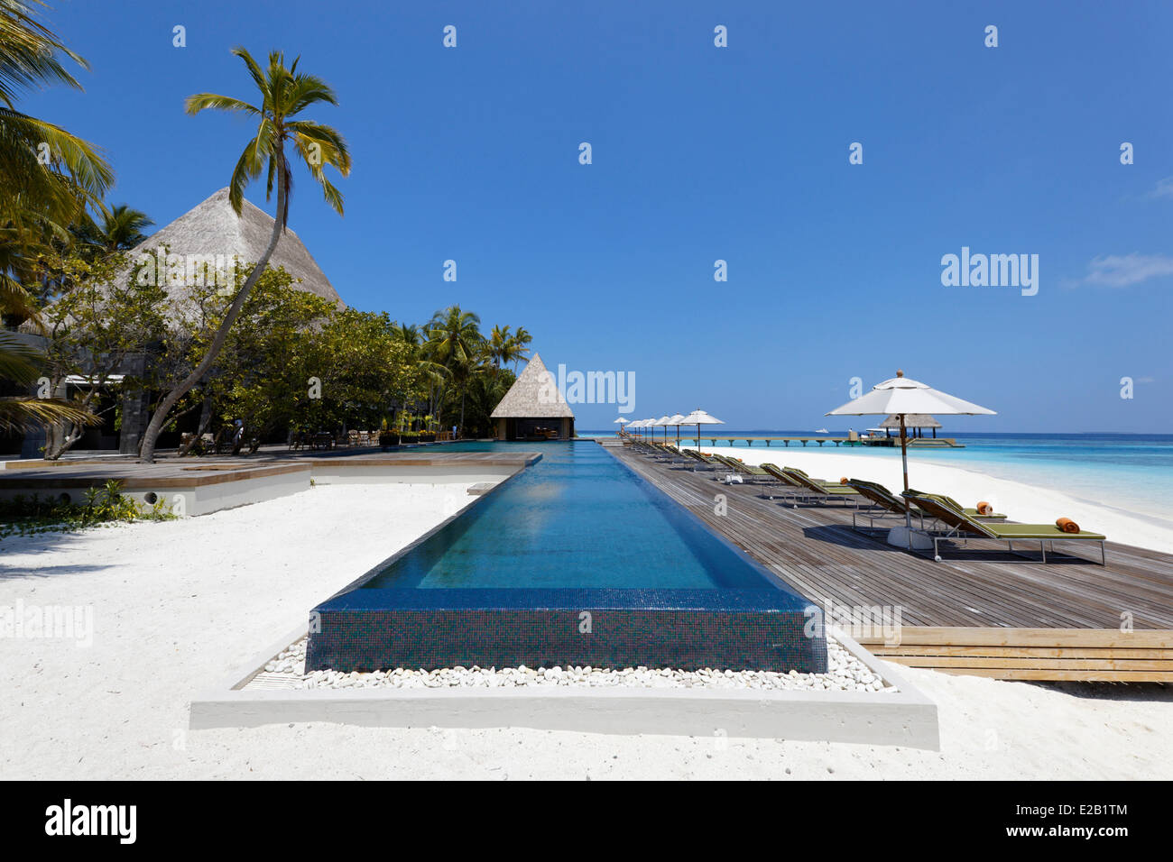 Baa Atoll, Maldives, Anantara Kihavah Villas hotel, piscine Banque D'Images