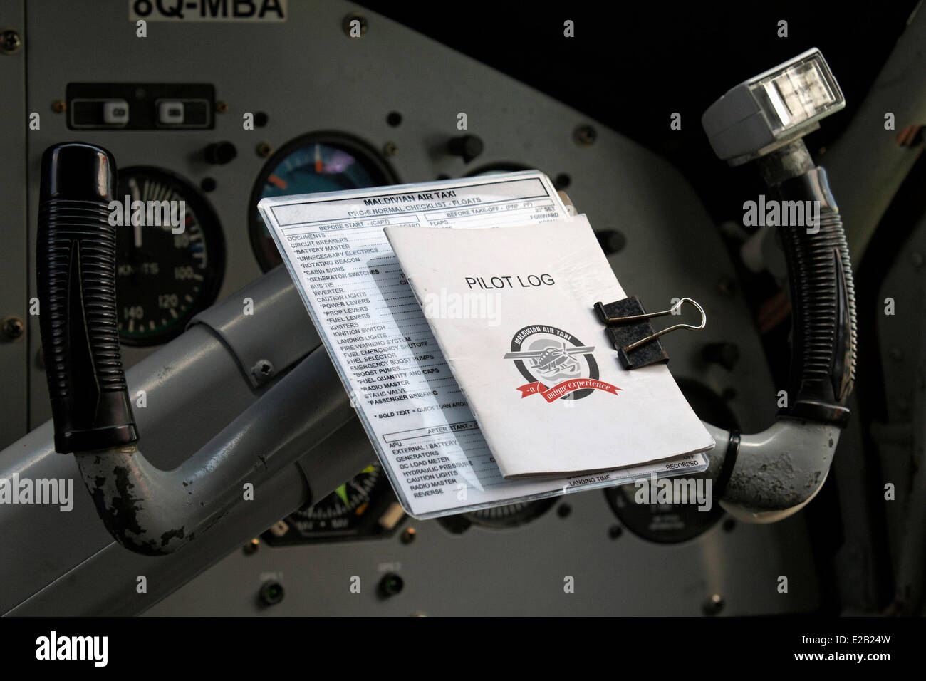 Les Maldives, hydravion de Maldivian Air Taxi Company, les détails du poste de pilotage Banque D'Images
