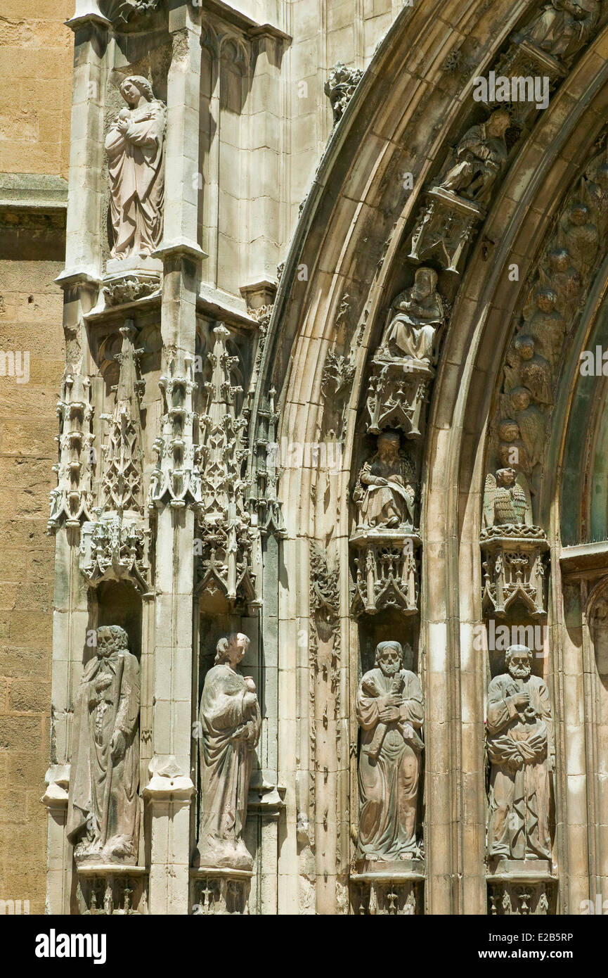 France, Bouches du Rhone, Aix en Provence, le portail de la façade ouest de la cathédrale de Saint Sauveur Banque D'Images