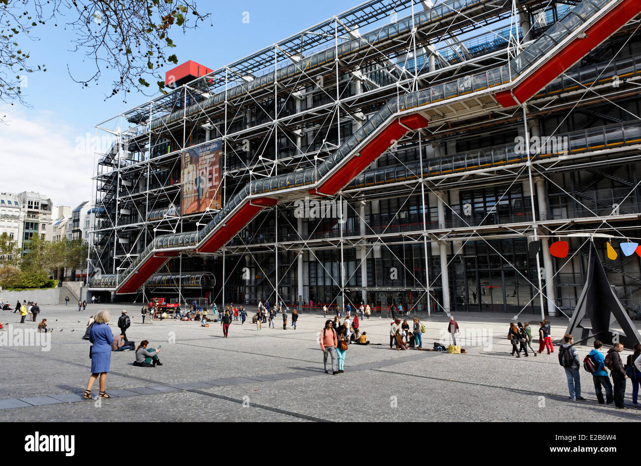 France, Paris, Centre Pompidou, par les architectes Renzo Piano, Richard Rogers et Gianfranco Franchini Banque D'Images