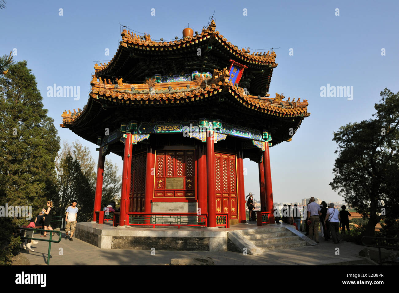 La Chine, Beijing, Temple dans le parc de la Colline de Charbon derrière la Cité Interdite Banque D'Images