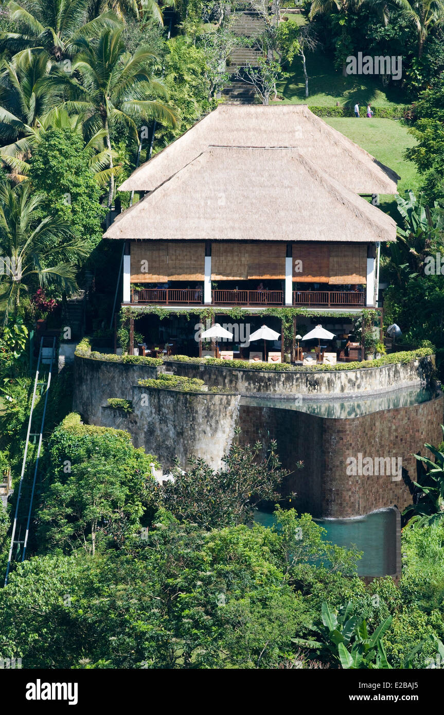 L'INDONÉSIE, Bali, Ubud, Buahan Payangan, Ubud Hanging Gardens hotel group Orient Express, restaurant et terrasse Banque D'Images
