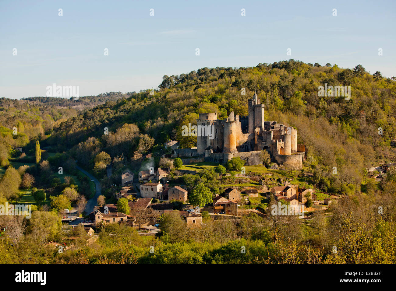 France, Lot et Garonne, Bas Quercy, Fumel, Château de Bonaguil Photo Stock  - Alamy
