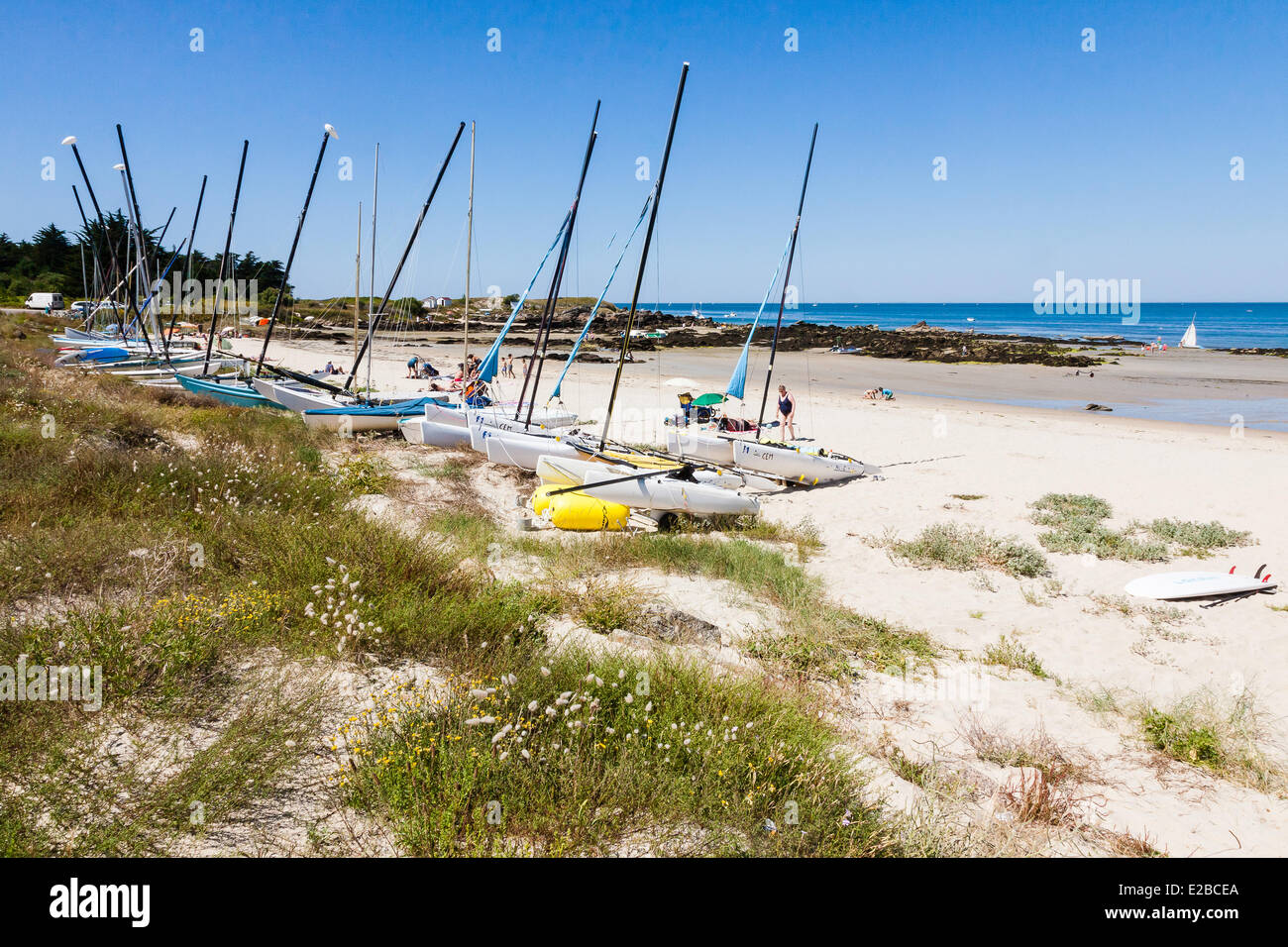 France, Vendée, Ile d'Yeu, Marais, Vente bateaux à voile sur la plage Banque D'Images