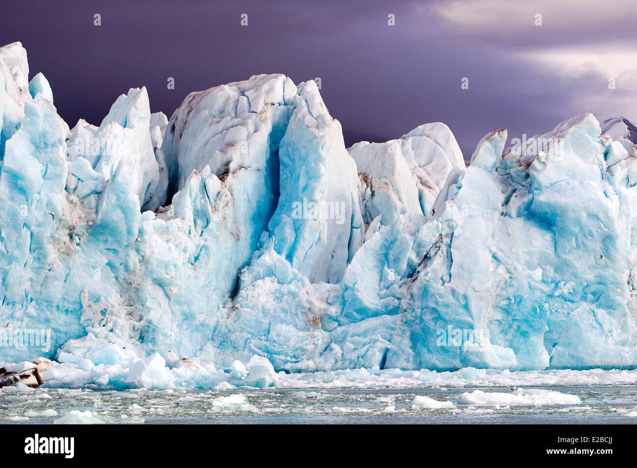 La Norvège, Svalbard, Spitzberg, Lilliehook, Glacier Krossfjorden Banque D'Images