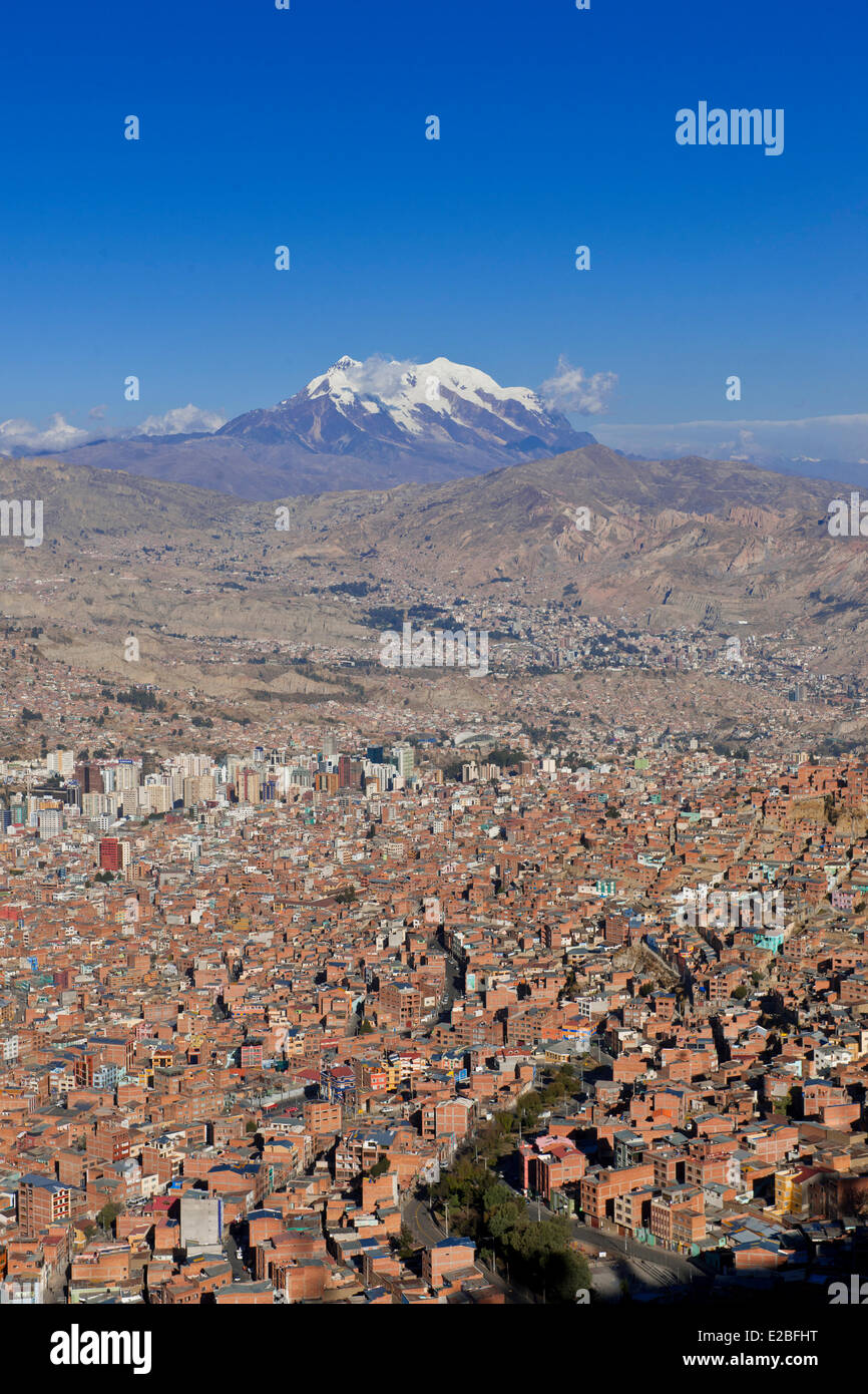 La BOLIVIE, La Paz, La Paz, le centre-ville et le volcan Illimani (6430 m) Banque D'Images