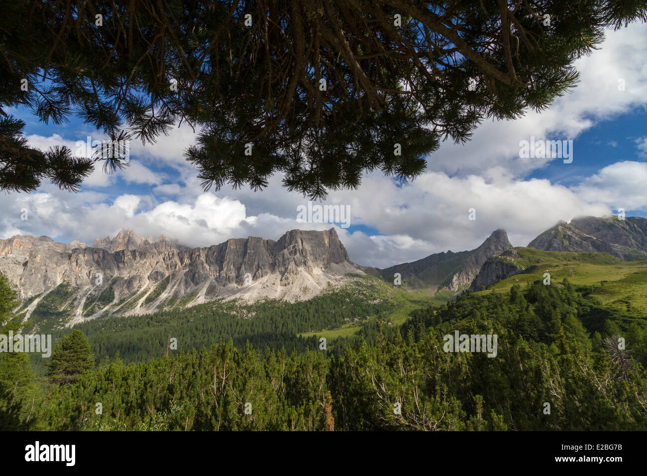 Col giau route Banque de photographies et d’images à haute résolution