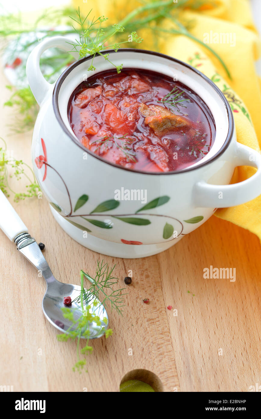 Soupe rouge' - 'bortsch russe et l'Ukrainien aliments ethniques. Banque D'Images