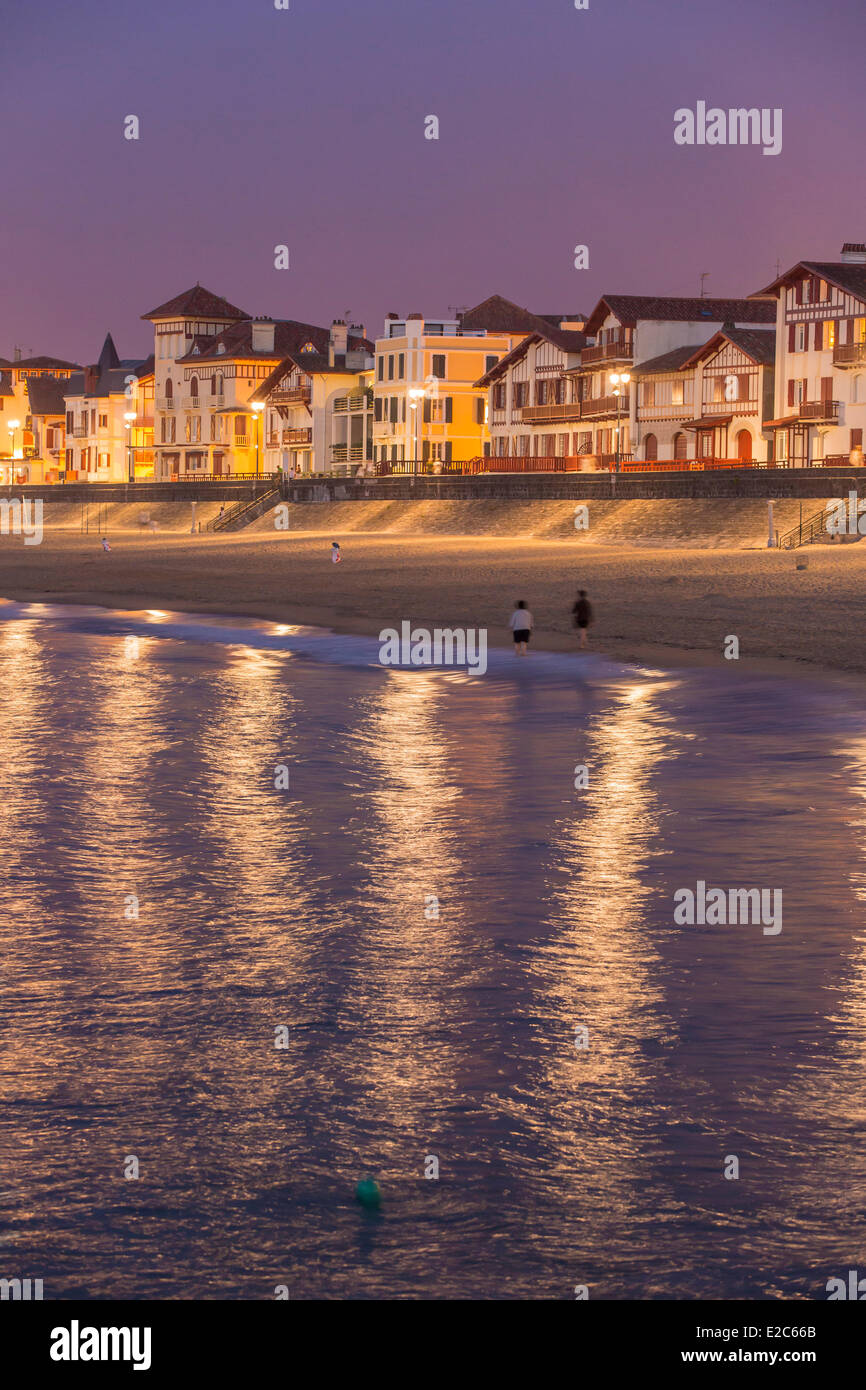 France, Pyrénées Atlantiques, Pays Basque, la plage de Saint Jean de Luz Banque D'Images