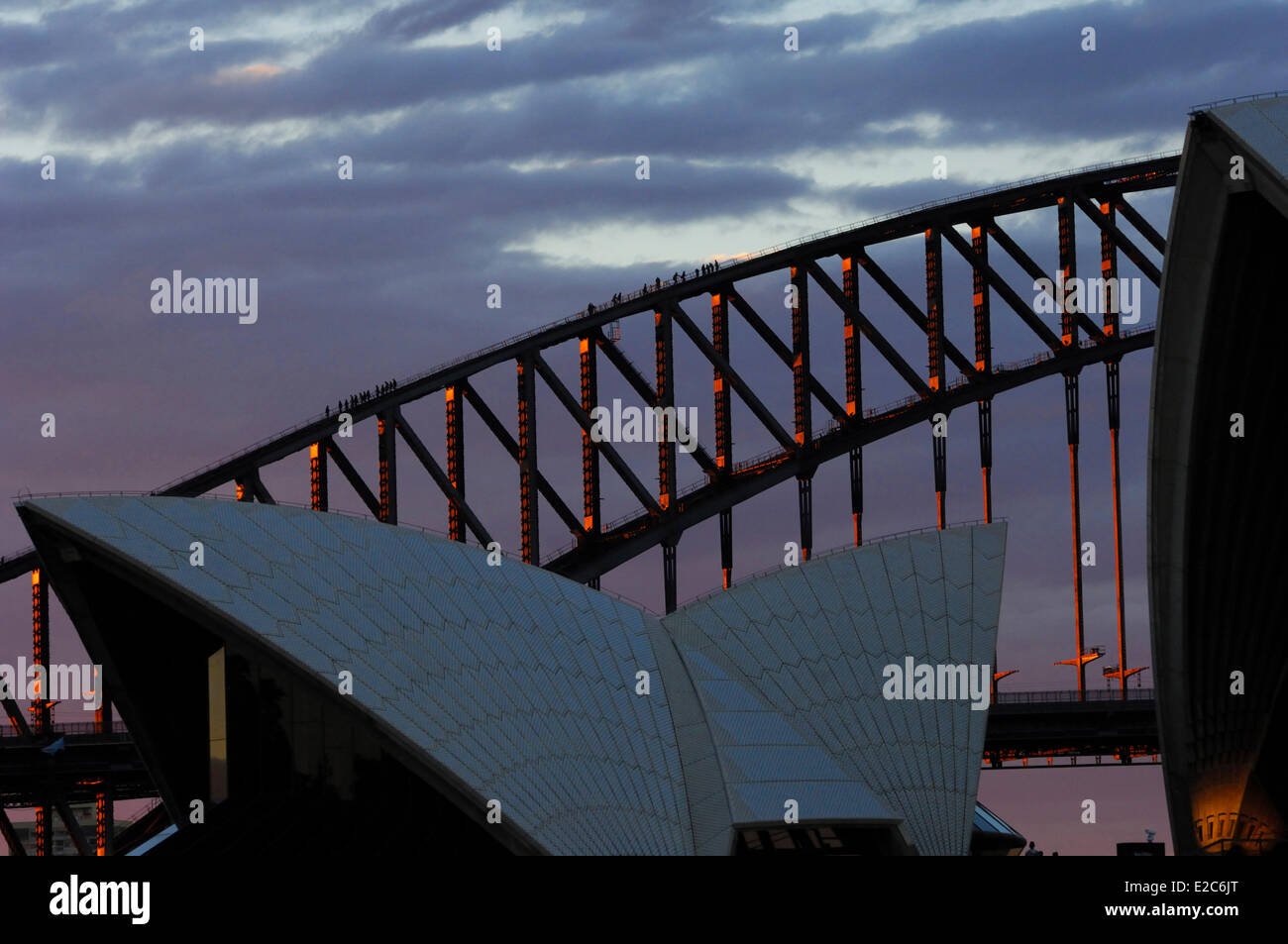 L'Australie, New South Wales, Sydney, toit de l'Opéra conçu par l'architecte Jon Urtzon inscrite au Patrimoine Mondial de l'UNESCO Banque D'Images