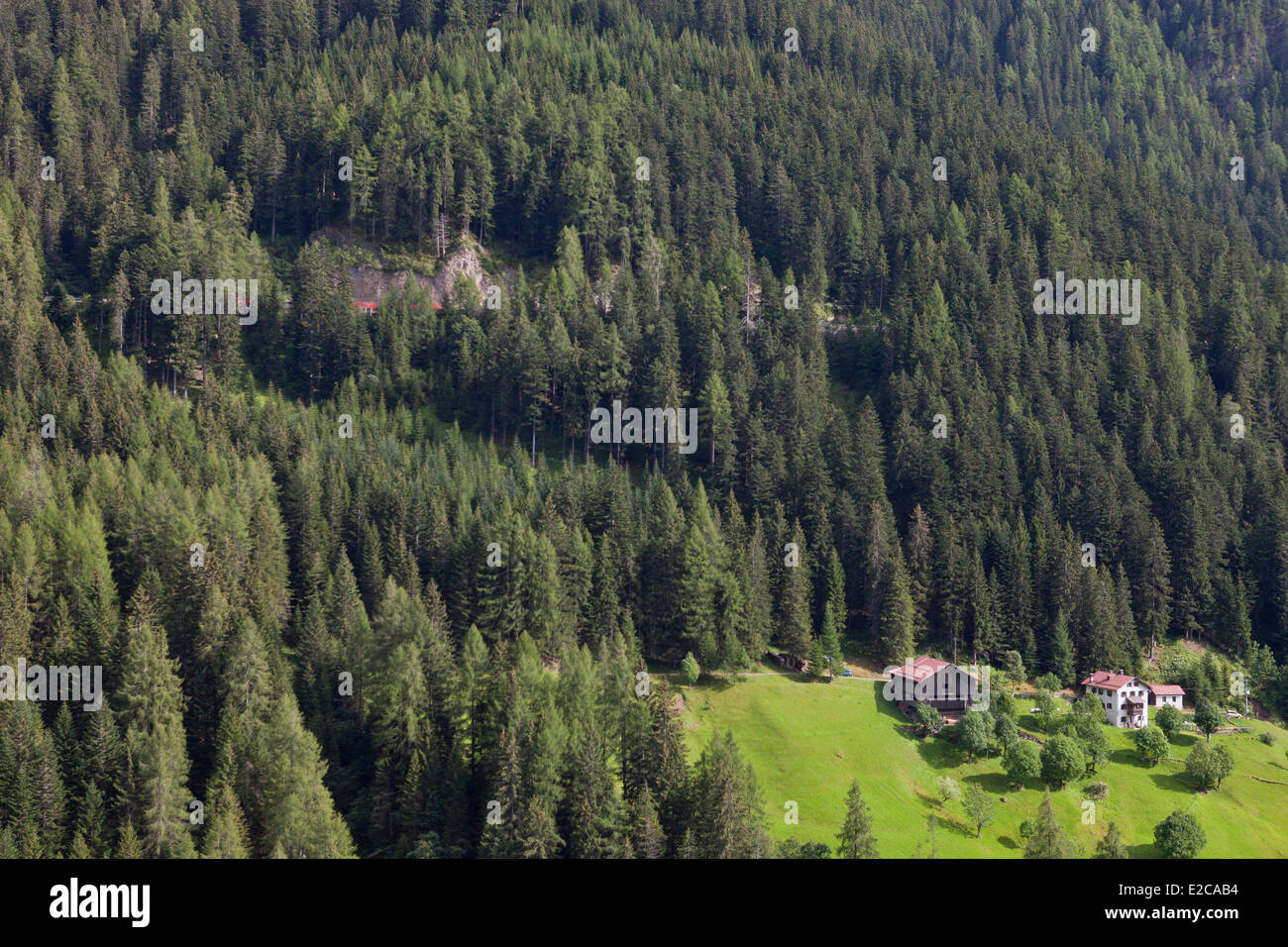 L'Italie, Dolomites, le village de Constanza Banque D'Images