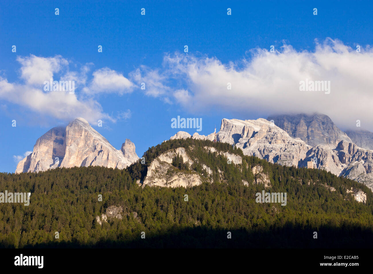 L'Italie, Vénétie, province de Belluno, Dolomites, inscrite au Patrimoine Mondial de l'UNESCO, les pics près de Cortina d'Ampezzo Banque D'Images