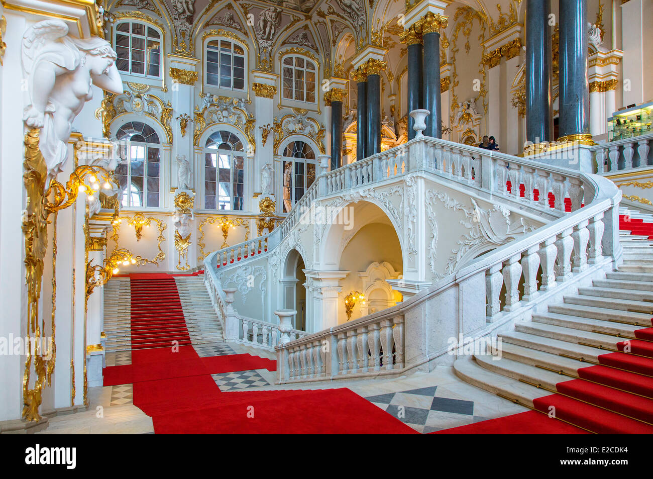 La Russie, Saint-Pétersbourg, inscrite au Patrimoine Mondial de l'UNESCO, la Jordanie escalier dans le palais d'hiver Banque D'Images