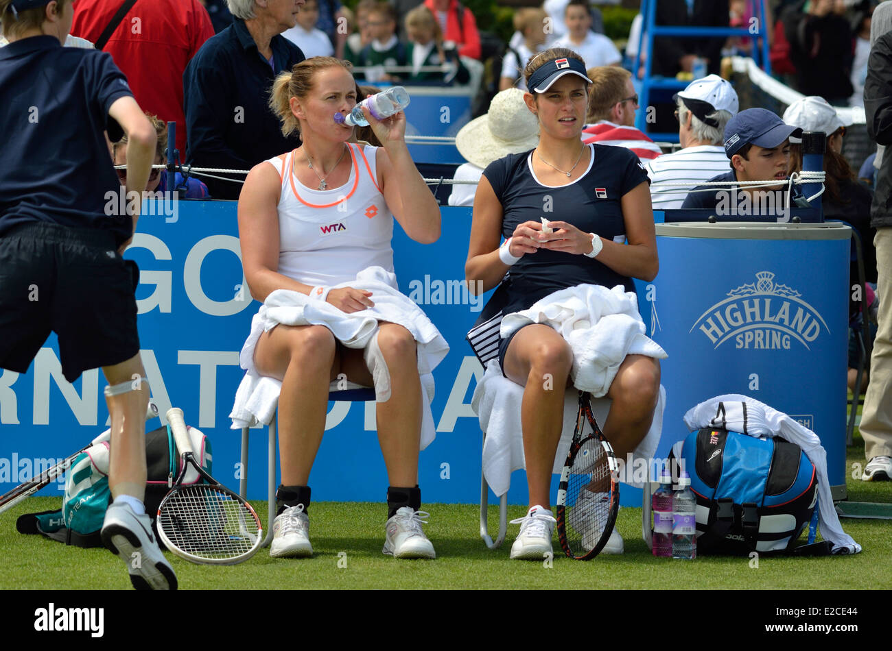 Anna-Lena Groenefeld (Allemagne) jouant avec Julia Goerges en double (Allemagne) à Devonshire Park, Eastbourne, 2014 Banque D'Images