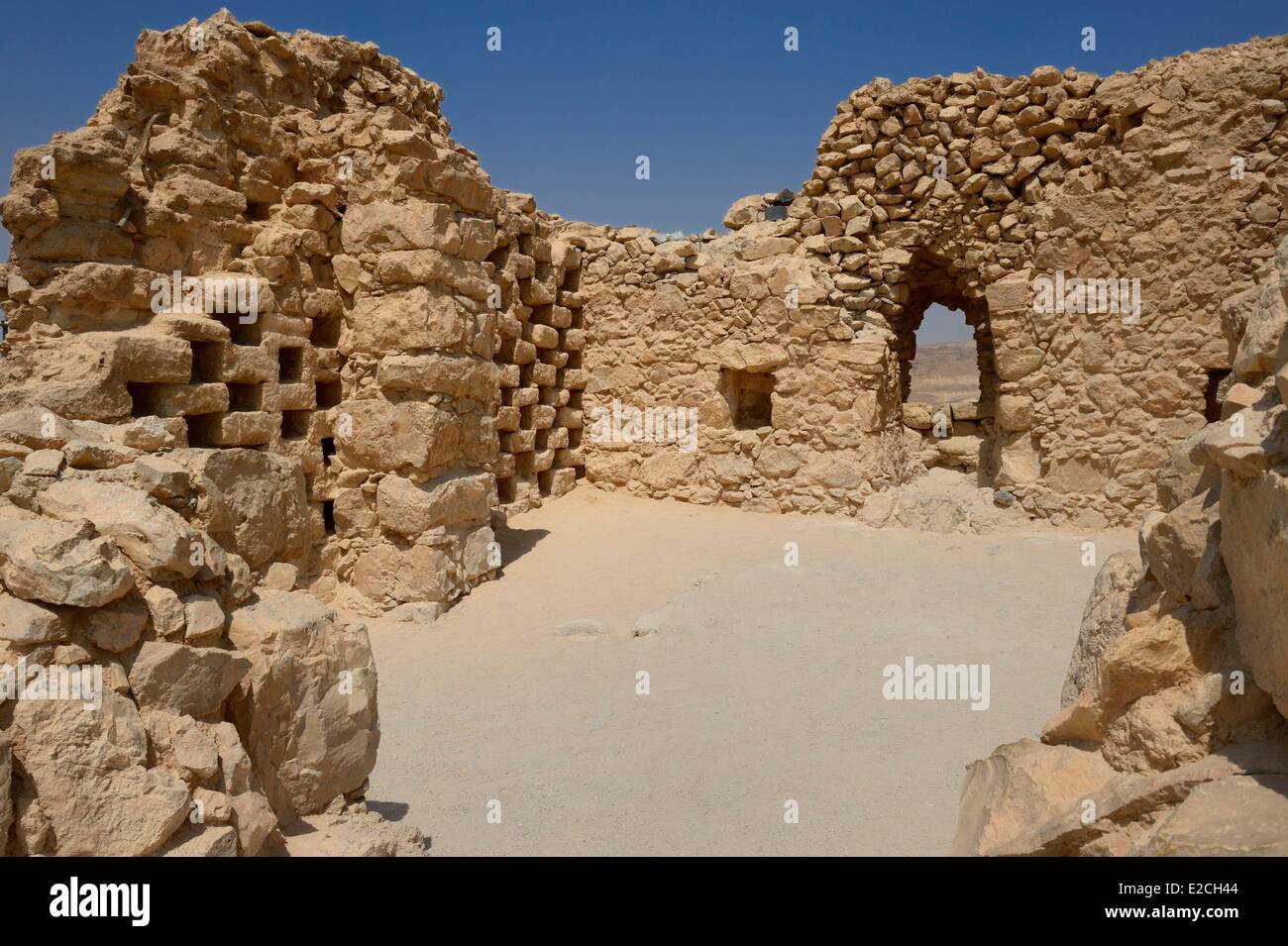 Israël, désert du Néguev, la forteresse de Massada, inscrite au Patrimoine Mondial de l'UNESCO, la tour de colombarium (dovecot) Banque D'Images