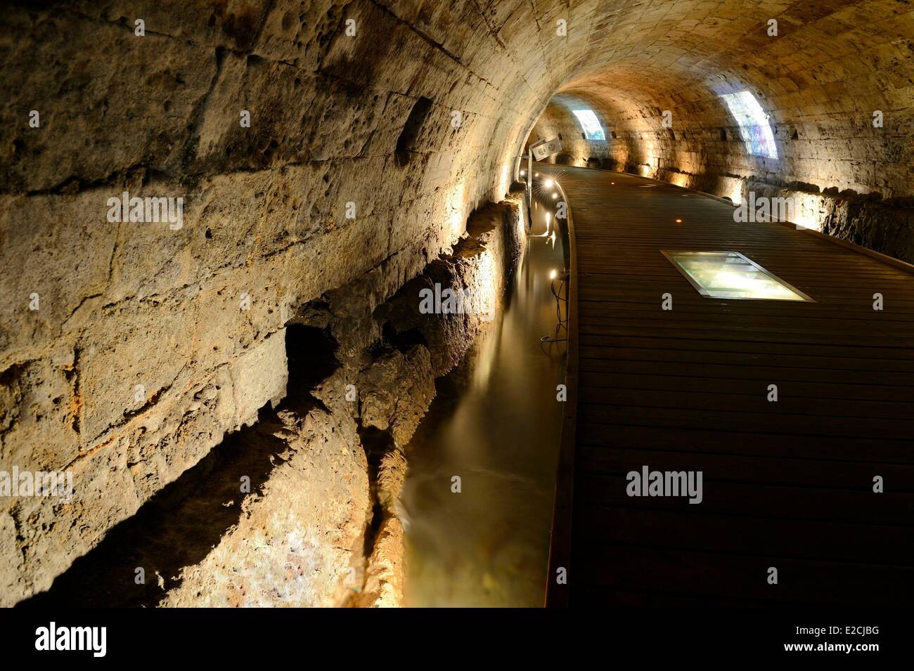 Israël, quartier Nord, la Galilée, Acre (Akko), vieille ville, classé au Patrimoine Mondial de l'UNESCO, le 350 m de long tunnel Templiers mène Banque D'Images