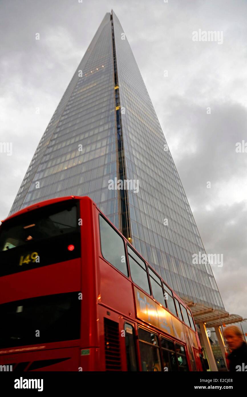 Royaume-uni, Londres, London Bridge Tower ou le fragment 309m de haut par l'architecte Renzo Piano, la plus haute tour de l'Europe Banque D'Images