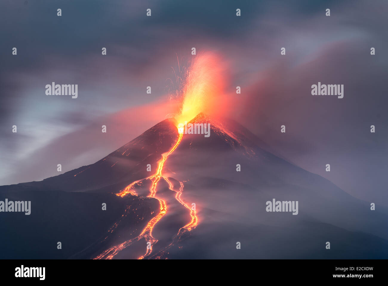 Coulées de Lave d'une éruption du volcan Etna Banque D'Images