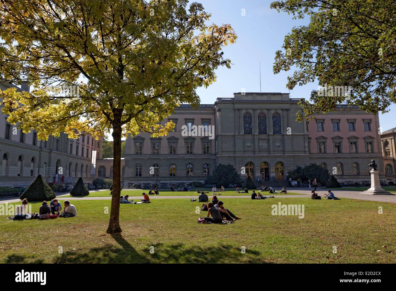 Parc des Bastions Genève Suisse Université de Genève et la bibliothèque  Photo Stock - Alamy