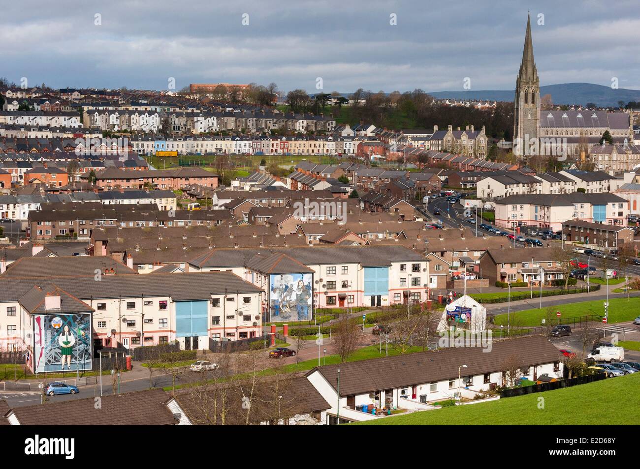 Royaume-uni Irlande du comté de Derry Derry le quartier Bogside catholique et ses peintures murales Banque D'Images
