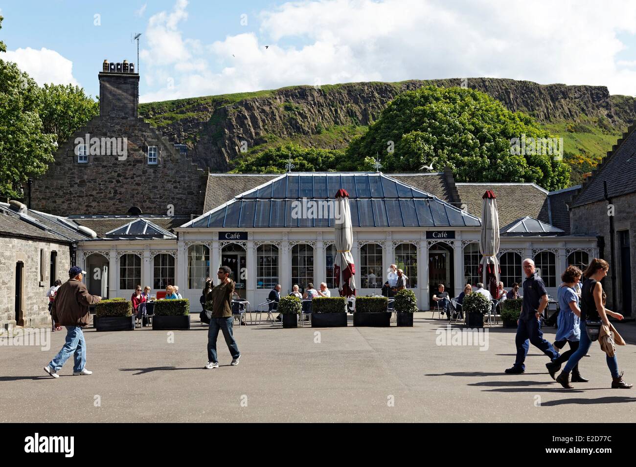 Royaume-uni Ecosse Edimbourg inscrite au Patrimoine Mondial de l'UNESCO palais de Holyroodhouse café touristique dans le parc Holyrood Banque D'Images