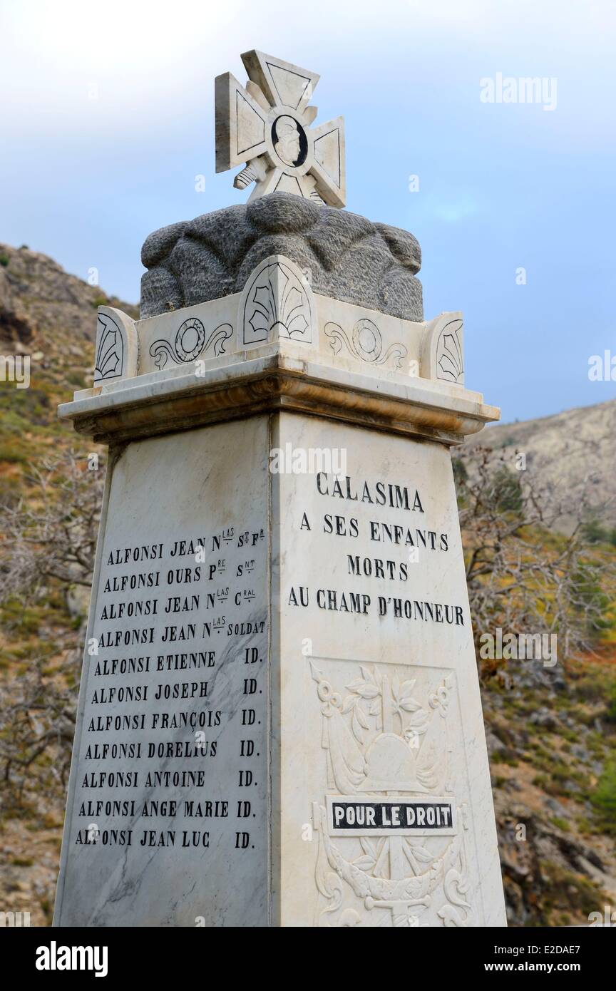 France, Haute Corse, Niolu (Niolo) région, Calasima plus haut village de Corse (1 095m), le monument commémoratif de guerre Banque D'Images