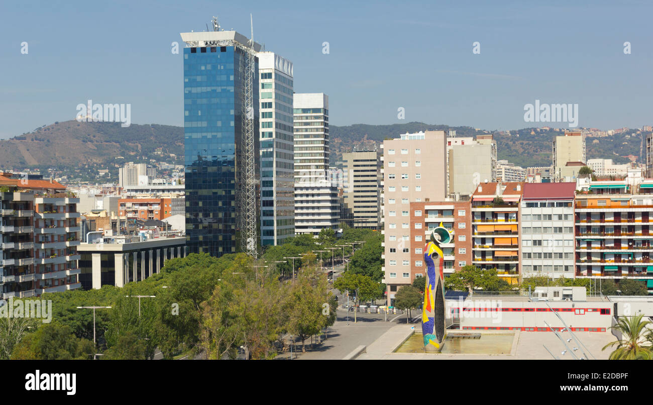 Miro square et vue panoramique de Barcelone, Espagne. Banque D'Images