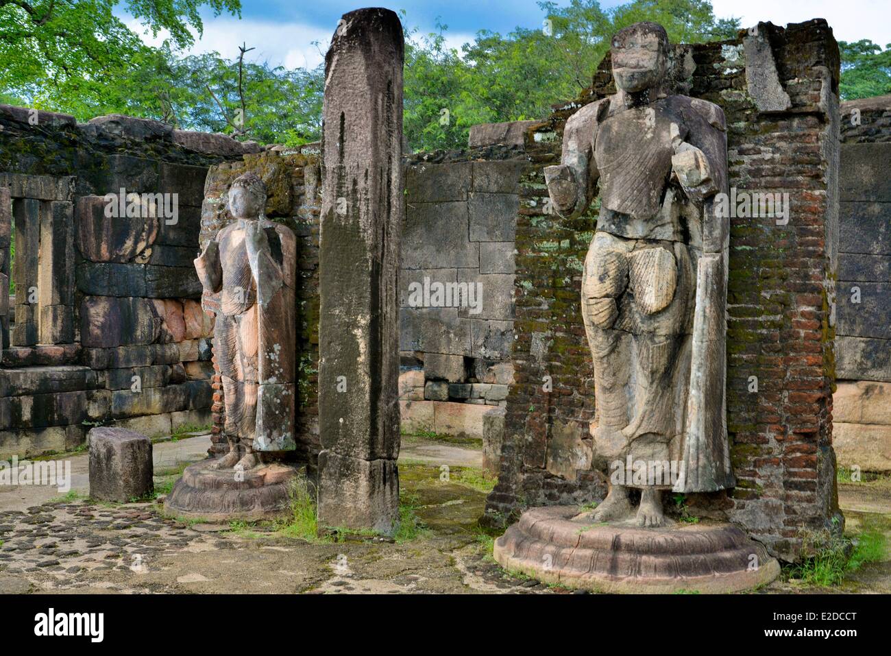 Sri Lanka, province du Centre-Nord, Polonnaruwa Polonnaruwa, District, ville historique classée au Patrimoine Mondial de l'UNESCO, les sculptures de jardin de ville créé au 12ème siècle par le grand Parakramabahu, Hatadage, salle du chapitre, de la Chambre de la dent Banque D'Images