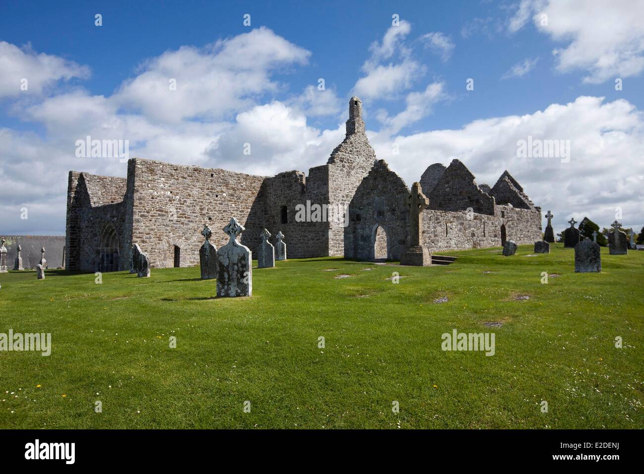 L'Irlande County Offaly monastère de Clonmacnoise Banque D'Images