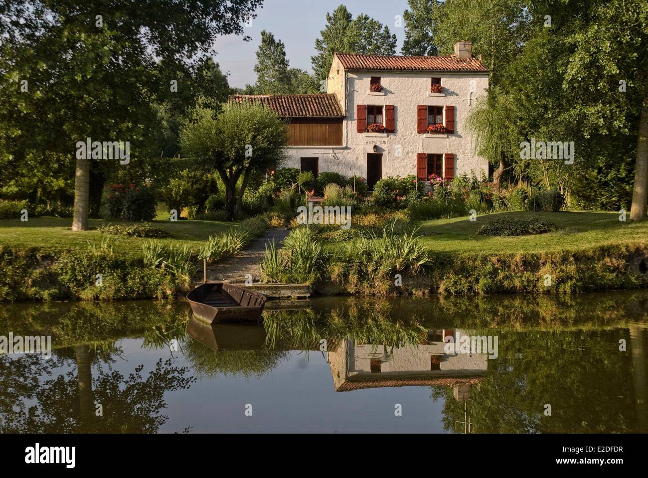 France Deux Sevres le Marais Poitevin maisons typiques sur la Sèvre, près de Coulon Banque D'Images