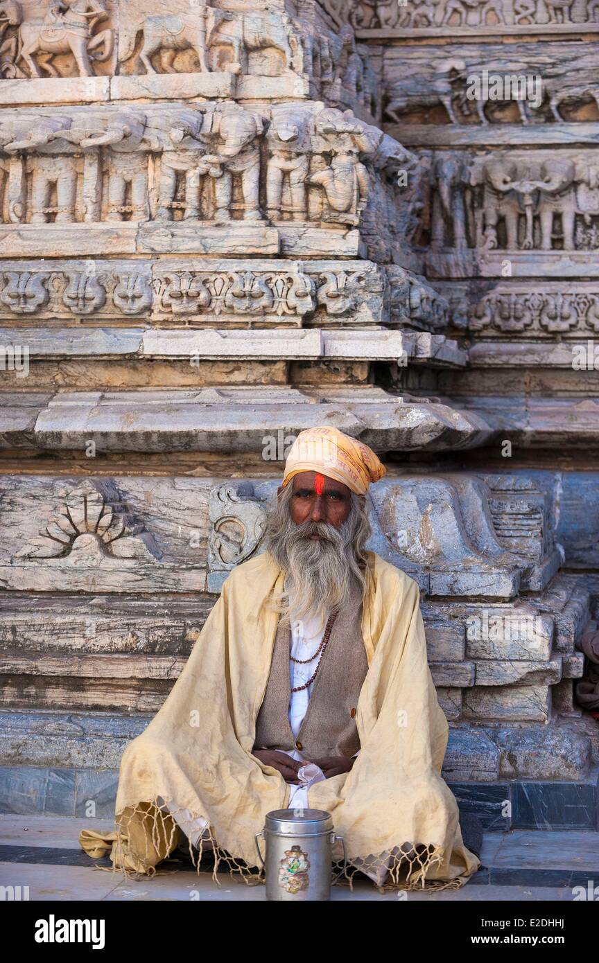 Inde Rajasthan Udaipur Sadhu au Temple Jagdish temple hindou dédié au dieu Vishnu Banque D'Images