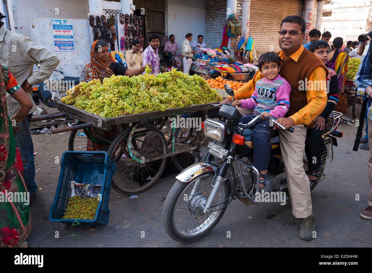 Inde Rajasthan Udaipur le marché des fruits et légumes Banque D'Images